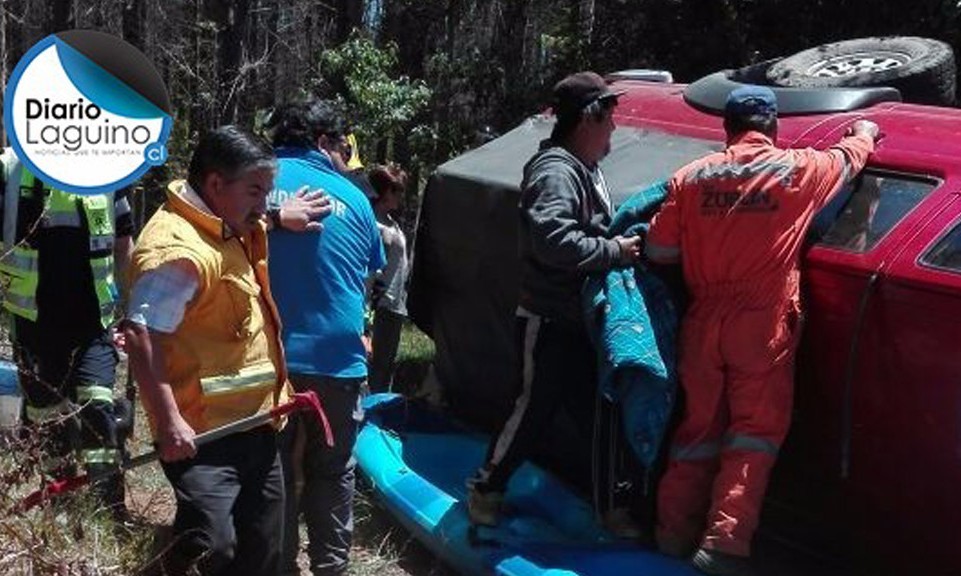 Veraneantes sufrieron accidente y mujer resultó lesionada en ruta Futrono-Los Lagos