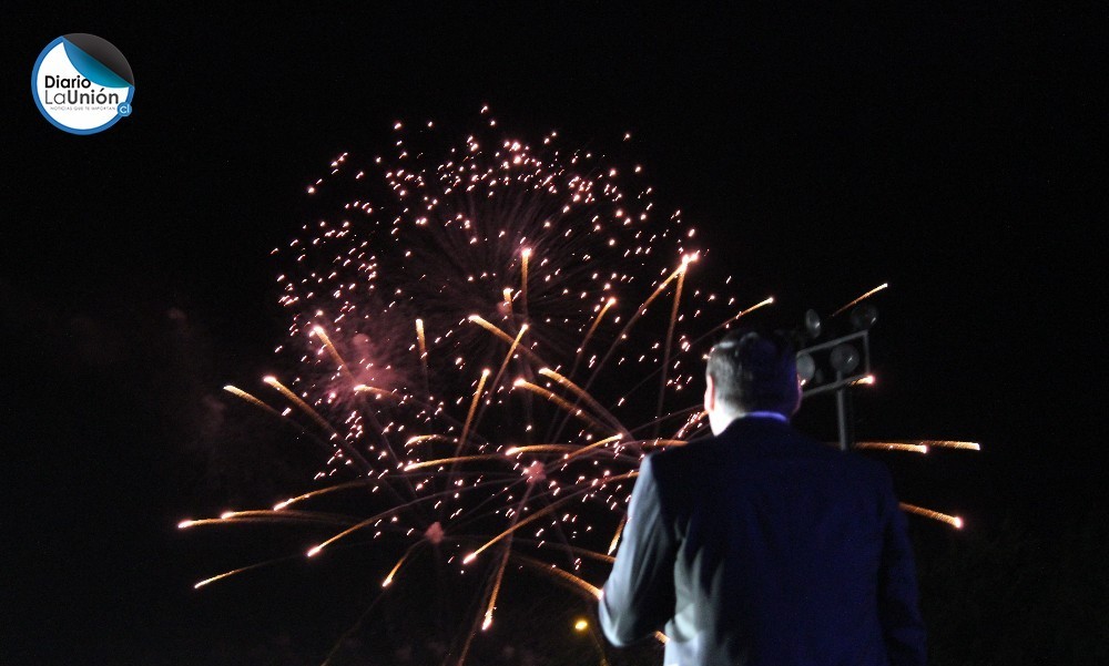 Fuegos artificiales y Los Vásquez hacen vibrar a La Unión en su aniversario