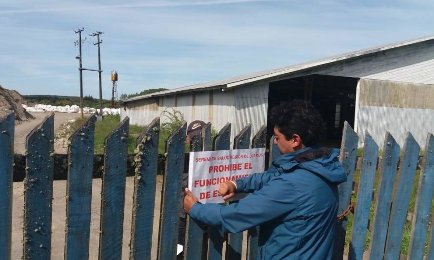 Prohíben funcionamiento a bodegas de empresa de reciclaje en La Unión