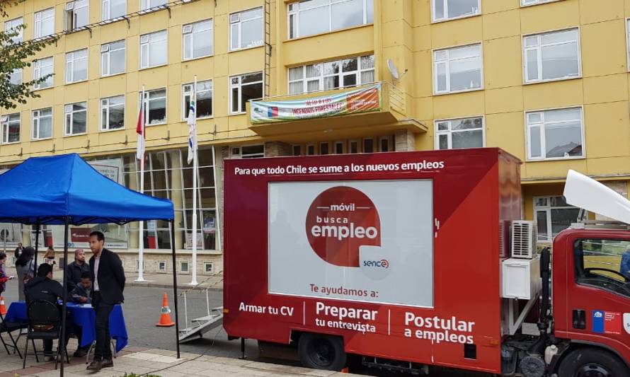 Móvil Busca Empleo del Sence comenzó recorrido por la Región de Los Ríos