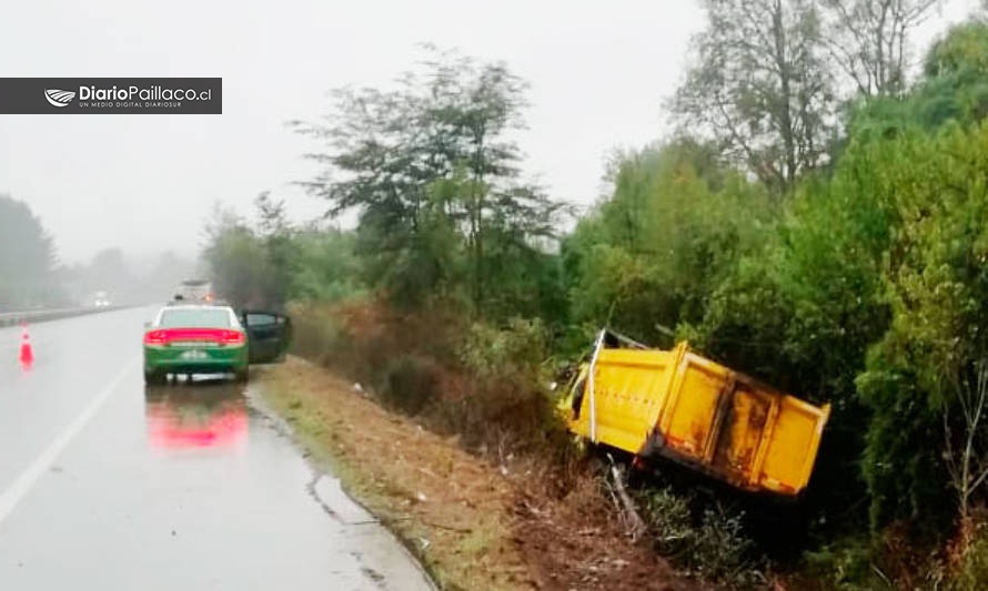 Camión tolva se despistó en ruta 5: no hay heridos