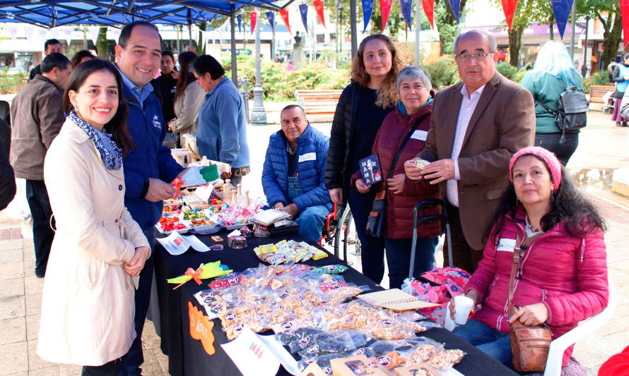 FOSIS y SENADIS organizaron muestra de emprendimiento