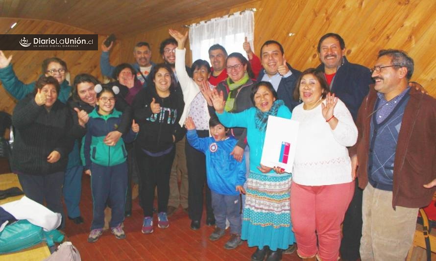 Junta de Vecinos de Cocule de La Unión recibió su Título de Dominio