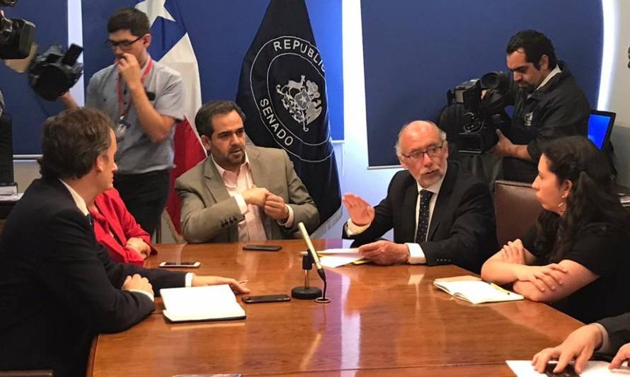 Solicitan al Gobierno retirar actual proyecto de pensiones y construir uno nuevo: “hoja en blanco”