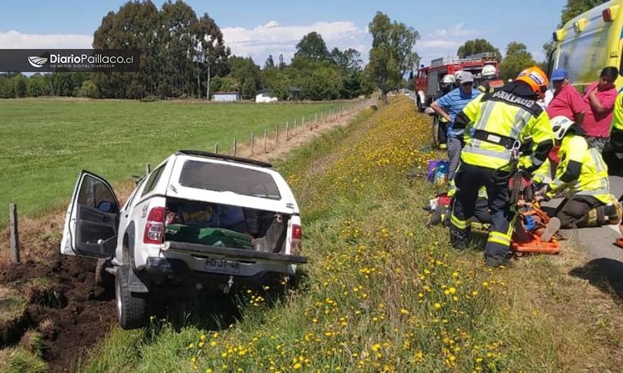 Camioneta se salió del camino en ruta Reumén-Nontuelá