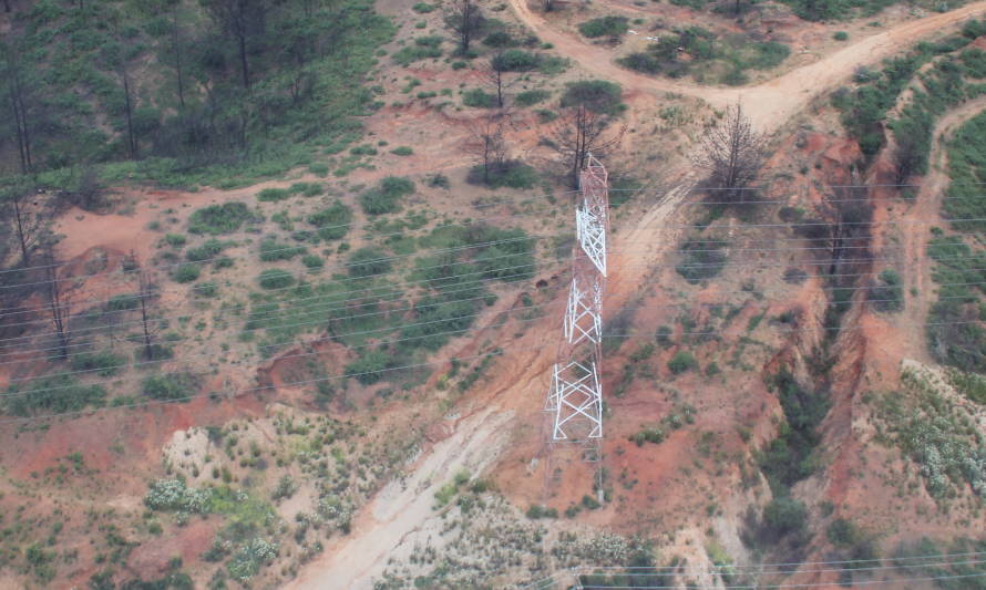 SEC llama a extremar cuidados al operar maquinaria cerca de redes eléctricas