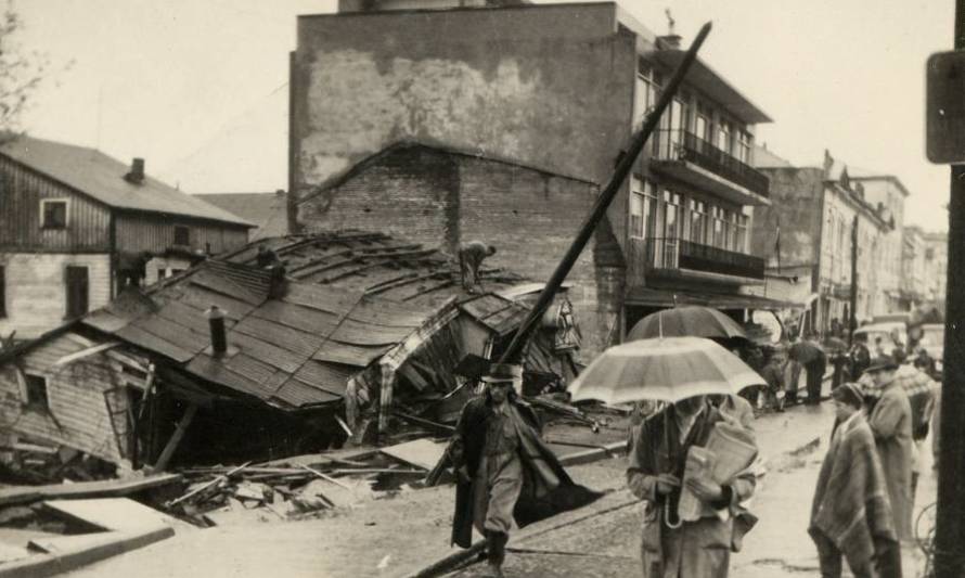 UACh y Cervecería Kunstmann firman convenio para crear Museo del Terremoto