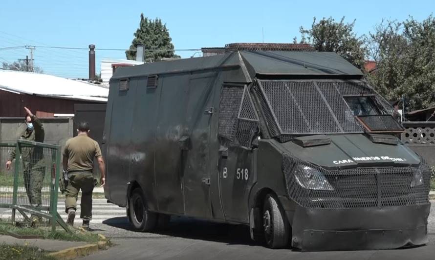 Bajo estrictas medidas de seguridad se mantiene detenido en Valdivia carabinero que dio muerte a joven malabarista