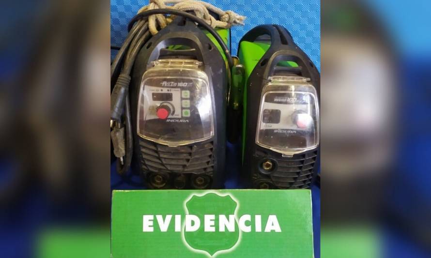 Carabineros de La Unión detuvo a 2 sujetos por robo al Departamento de Educación Municipal