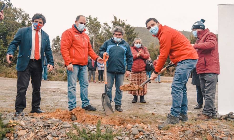 Colocan primera piedra de proyecto fotovoltaico para Corral