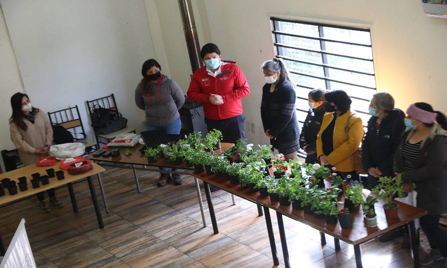 Vecinos de Paillaco se capacitan para cuidar el medio ambiente gracias al Fondo de Fortalecimiento