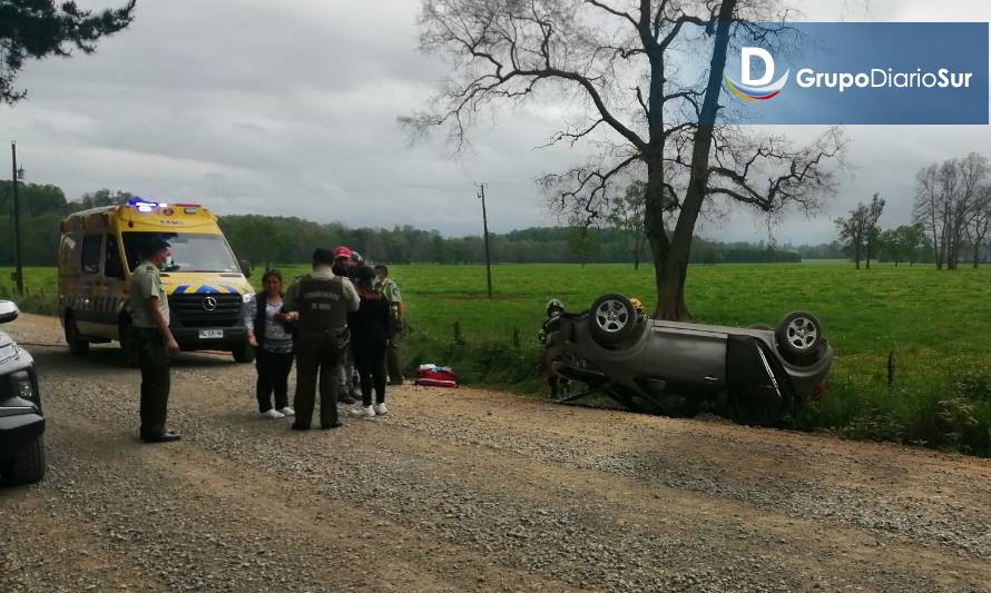 Accidente en sector rural de Río Bueno deja una persona lesionada