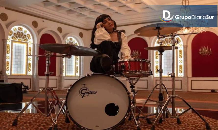 Cancamusa en Paillaco: baterista de Mon Laferte realizará master class