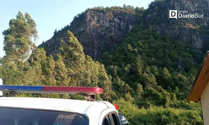 Joven escalador sufrió caída en cerro de Llifén