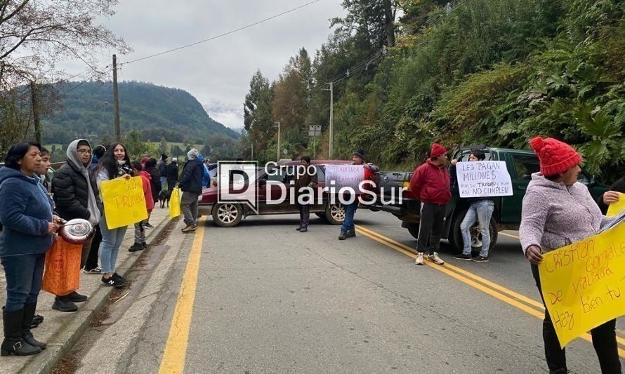 Comunidad de Caunahue se toma ruta Futrono-Llifén