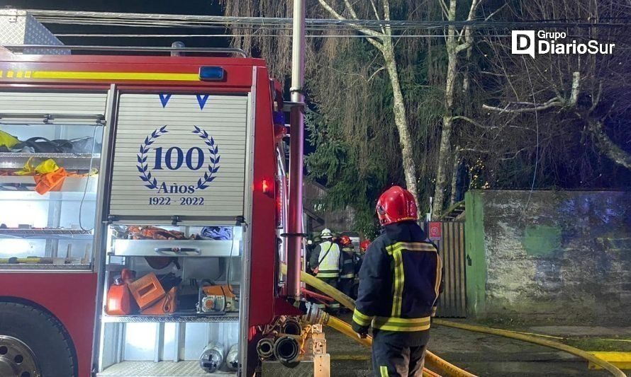 Incendio en quincho se propagó a vivienda en calle General Lagos de Valdivia