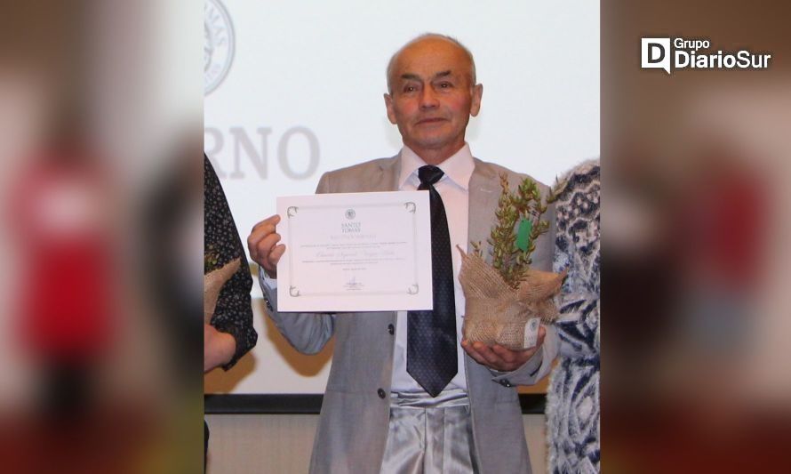 Osornino de 62 años cumplió su sueño y obtuvo título profesional