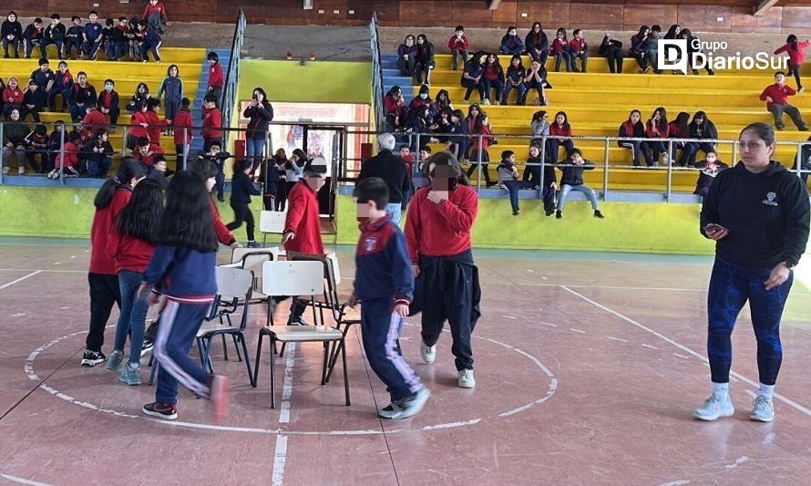 Estudiantes son parte de proyecto que busca mejorar convivencia escolar en Valdivia