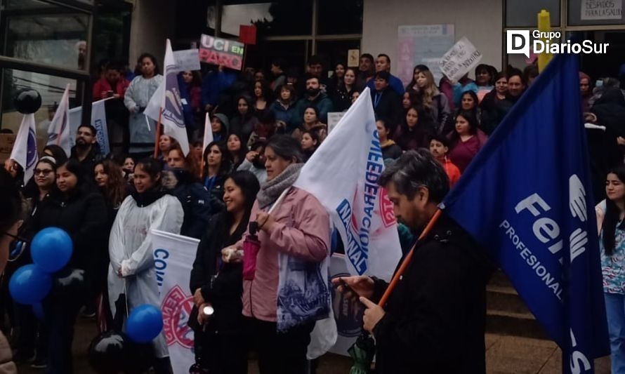 Trabajadores de la salud de Los Ríos marchan por Valdivia