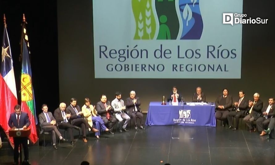 Con premiación a personas e instituciones destacadas Región de Los Ríos conmemora su XVI aniversario