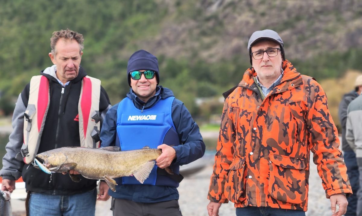 Campeonato de Pesca Recreativa finalizó con actividades en playa Huequecura de Llifén