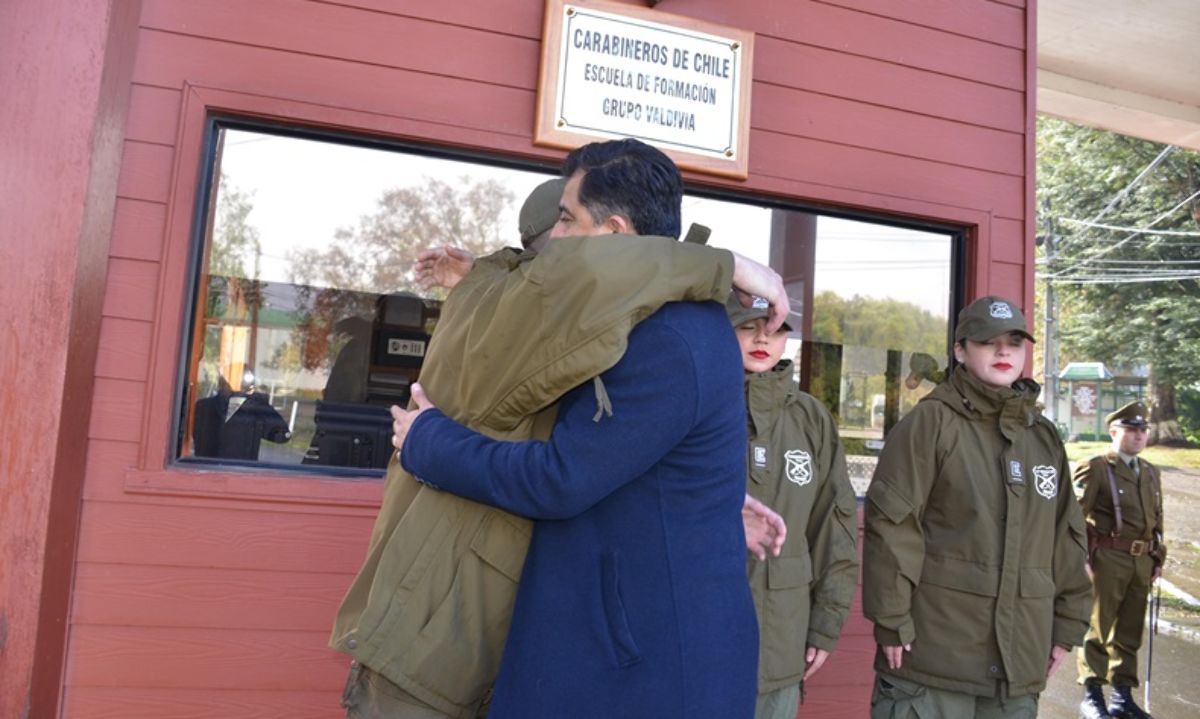 Delegado presidencial regional Los Ríos entregó condolencias a Carabineros