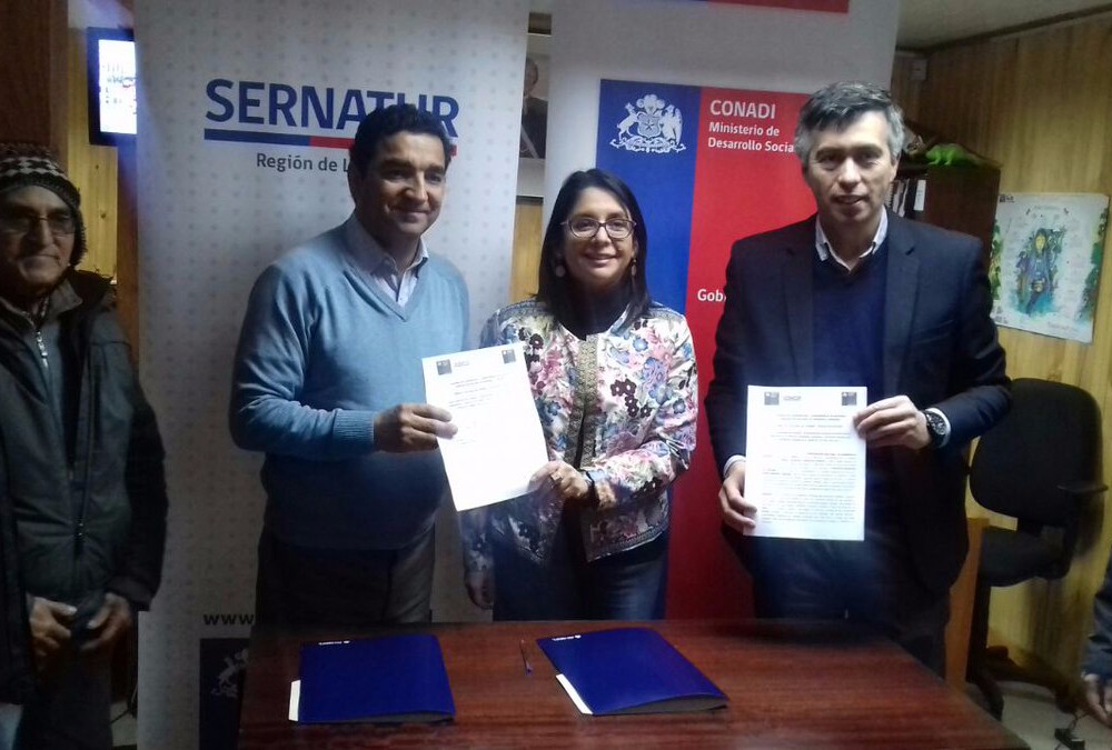 Sernatur y Conadi firman convenio de colaboración para fortalecer turismo indígena en la Región de Los Ríos