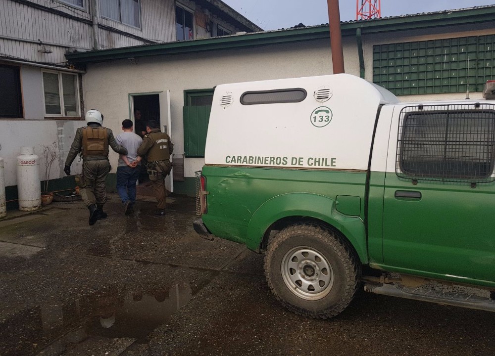 Tres sujetos atacaron a matrimonio de comerciantes en Valdivia